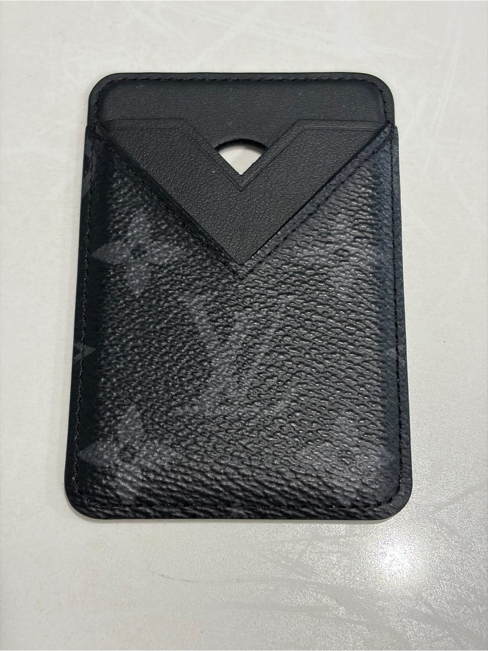 Louis Vuitton Magnetic Card Holder - Picture 2 of 4
